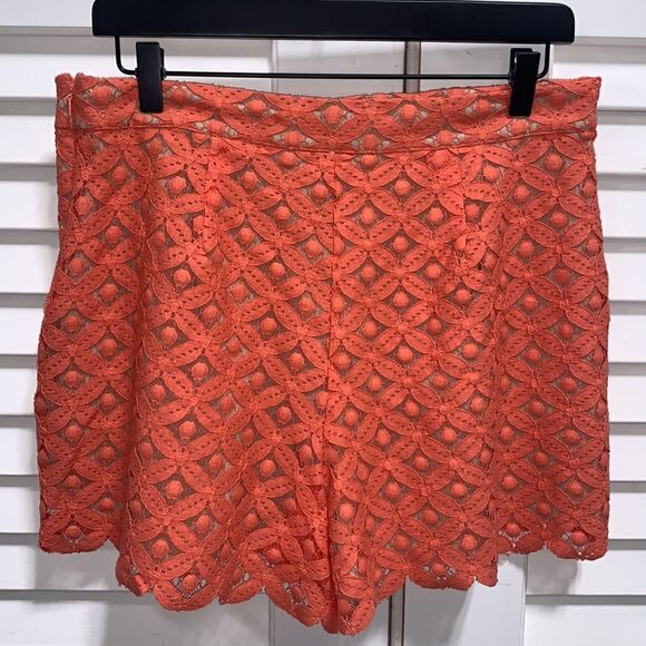 NWT Vince Camuto high waisted lace overlay shorts Papaya over tan lining Sz 10 - Picture 6 of 10